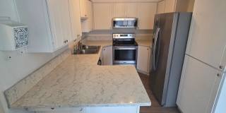 Spacious 4 bedroom 3 bathroom townhouse! Gallery 1