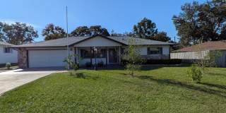 Gorgeous 3/2/2 Home, Great Location Gallery 1