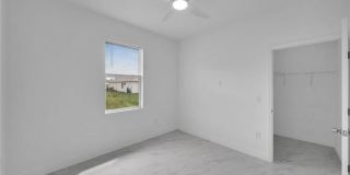 438 Poplar Street Gallery 21