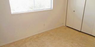 Adorable Single Level Eastside Duplex With Evaporative Air Located In Quiet Neighborhood Gallery 16