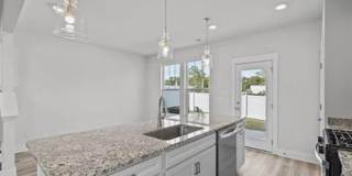 Beautiful 3/2.5 Townhome Move in Ready! Gallery 23