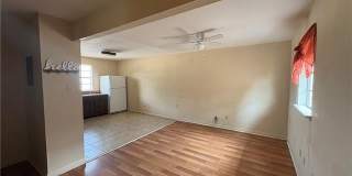 320 W LIBERAUX Street Gallery 2