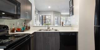 Boulevard @4201 Apartments Gallery 11
