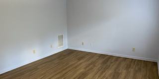 4036 Greenleaf Street Gallery 2