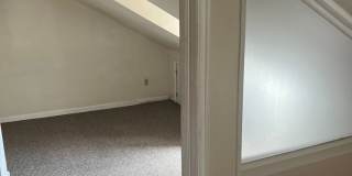 2206 Sarah Street Gallery 22