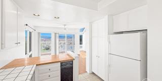 Hilltop Retreat with Ocean Breezes, natural light, and panoramic views Gallery 6