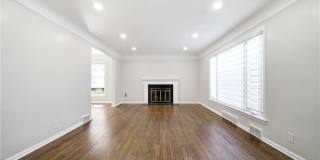 4037 Washington Boulevard Gallery 7