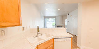 Richmond Marina Bay 3 Bed 3 Bath Townhome in Gated Bay Front Community Gallery 10