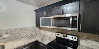 Remodeled 3 bedroom 1 bathroom house in Edmond, OK close to UCO with granite and stainless-steel appliances Gallery 8