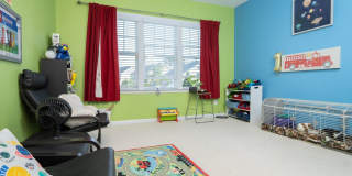 Welcoming 5 Bedroom Home with Versatile Spaces in Durham Gallery 20