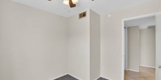 Modern Updated Tempe Townhome Near ASU & Downtown with Resort-Style Amenities Gallery 10