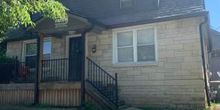 ***AVAILABLE AUGUST 2027*** Large 5 Bed 3.5 Bath House Downtown Gallery 1