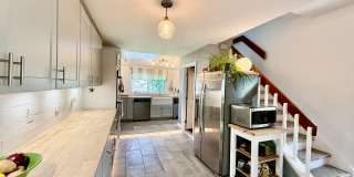 Distinguished 4 bed, 2 bath Bungalow in the Old North End Gallery 6