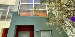 Modern Split-Level Townhome 2 Bedroom, 2 Bath in Emeryville Gallery 1