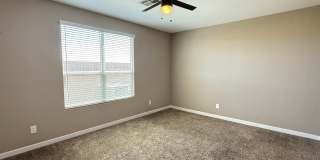 Beautiful Newer 4 Bedroom 3 Bathroom Anthem at Merrill Ranch Home! Gallery 18