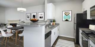 Bear Valley Park Apartments Gallery 1