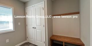 Upscale Three Bedroom in Colonial Green with Garage Upscale Three Bedroom in Colonial Green with Garage Gallery 50