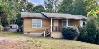 Charming 3-Bedroom Ranch with Fenced Yard & Detached Shop- Located in South Carolina Gallery 1