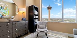 610 E Market St #2915 Gallery 25