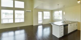 The Reserve at Town Center Gallery 85