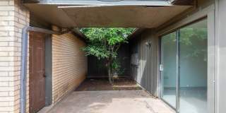 4925 Greenslope Drive Gallery 29