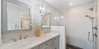 219 Fifth Avenue Gallery 12