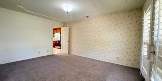 Spacious 4 Bedroom Home in Quiet Galt Neighborhood Gallery 7