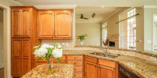Beautiful, Spacious 4 bedroom Home for Rent! Gallery 11