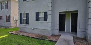 Savannah 2 Bed & 1.5 Bath Townhome for Rent Gallery 1