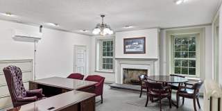 152 N MAIN Street Gallery 31