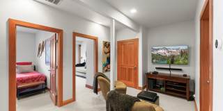 265 Ontario Avenue Gallery 32