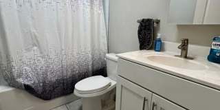 Gorgeous 3-Bedroom Townhome with One-Car Garage in Olde Kensington! Available mid-August! Gallery 31