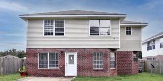 Centrally Located 3/2.5 | Fenced Yard + Loft + Garage Gallery 22