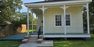 527 W 25TH Avenue Gallery 1