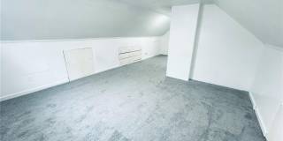 624 Chapel Street Gallery 12