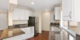 Woodlands South - La Jolla Townhome Gallery 12