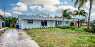 2319 NE Rustic Way Gallery 1