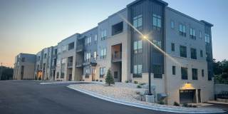 880 N Main Gallery 1