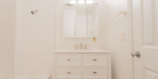 710 30th Street Gallery 11