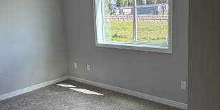 Newer Home in the Newberg Riverfront Development Gallery 21