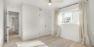5622 Wish Avenue Gallery 12