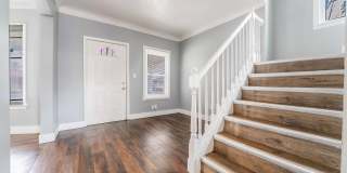 Beautifully Renovated Home in a Prime Location , Plus an Exciting Special Offer! Beautifully Renovated Home in a Prime Location , Plus an Exciting Special Offer! Gallery 10