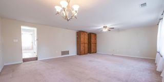 Charming 2BR House in College Park Gallery 3