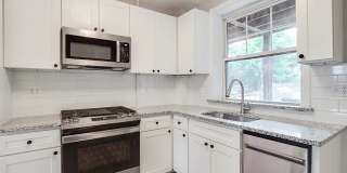 25 Roslyn St # 10 Gallery 1