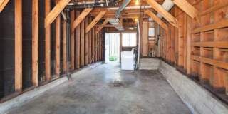 Beautiful rehabbed Mid-Century single family home Gallery 15