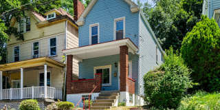 Updated 3 Bedroom on Quiet Street Minutes from Downtown Gallery 1