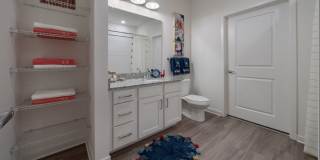 Makara Orlando Gallery 3