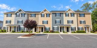 Two Master Suite Apartment Townhouse Gallery 1