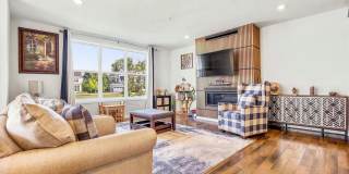 Spacious 4BR Townhome in Warrington Gallery 1