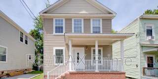 816 B Avenue Gallery 1